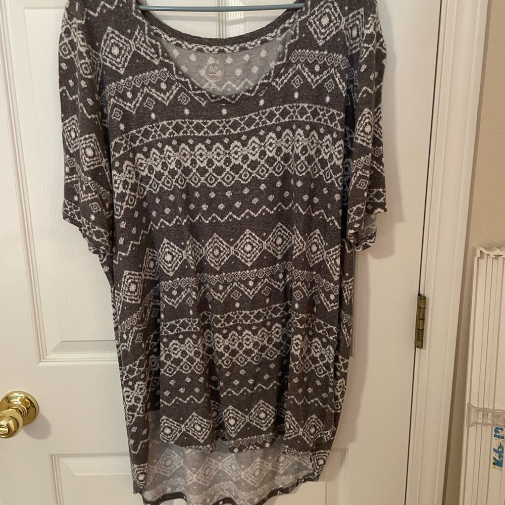 Grey patterned blouse